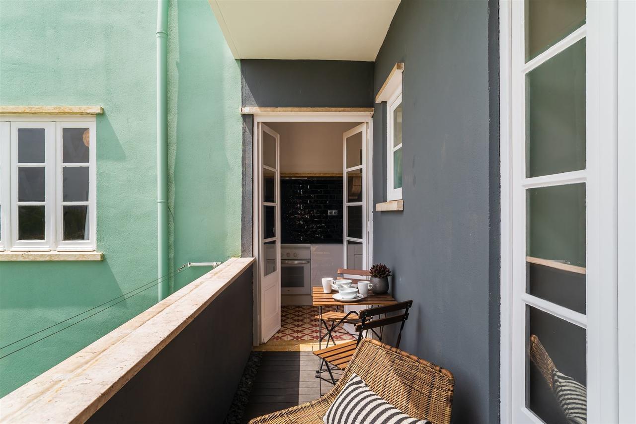 Pedroucos 37 Apartment Lisbon Bagian luar foto