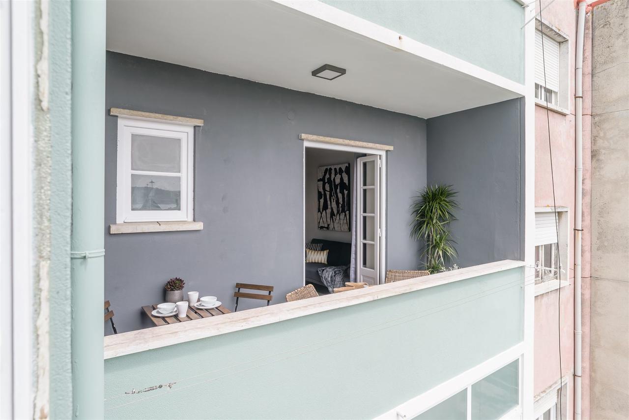 Pedroucos 37 Apartment Lisbon Bagian luar foto