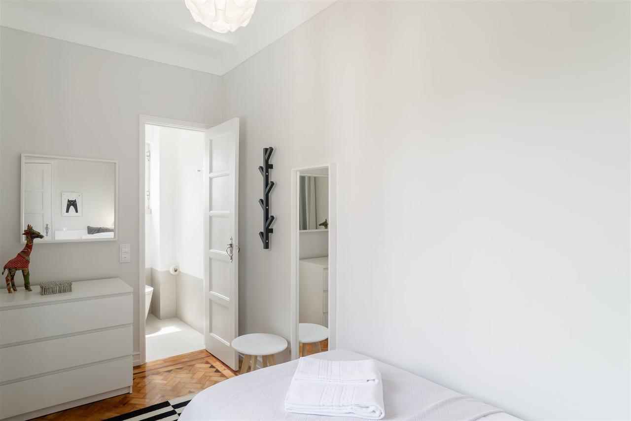 Pedroucos 37 Apartment Lisbon Bagian luar foto