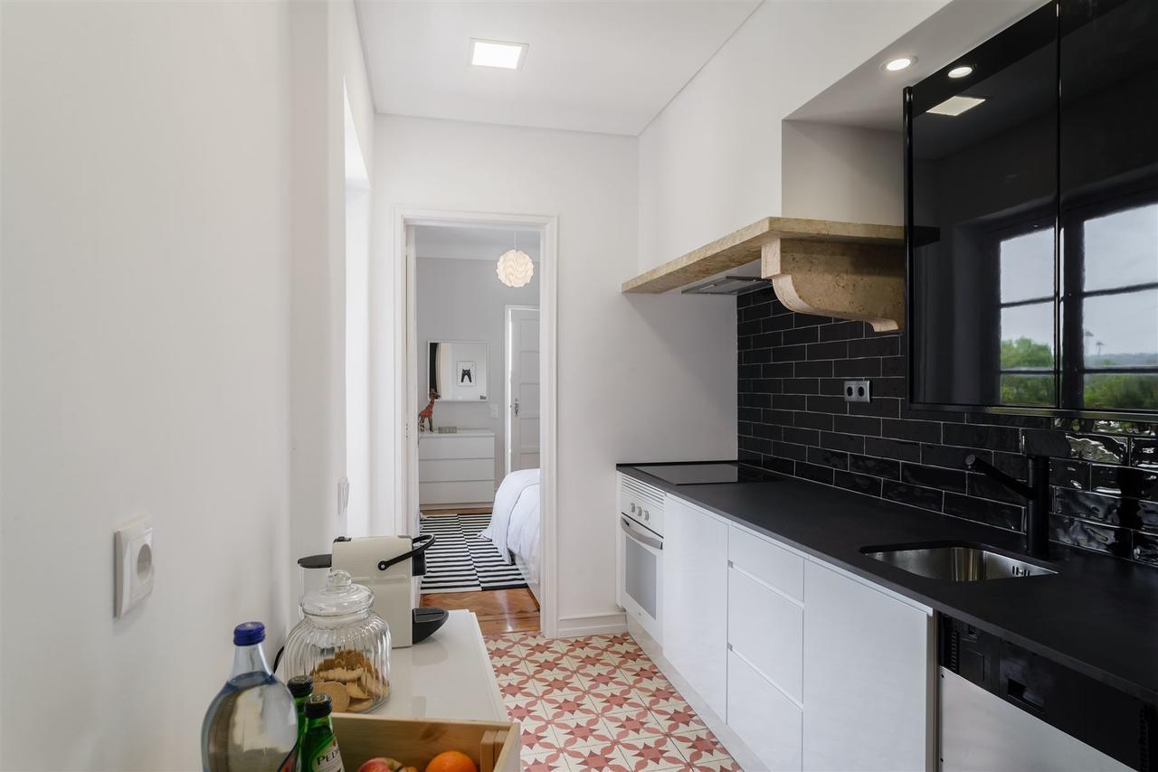 Pedroucos 37 Apartment Lisbon Bagian luar foto